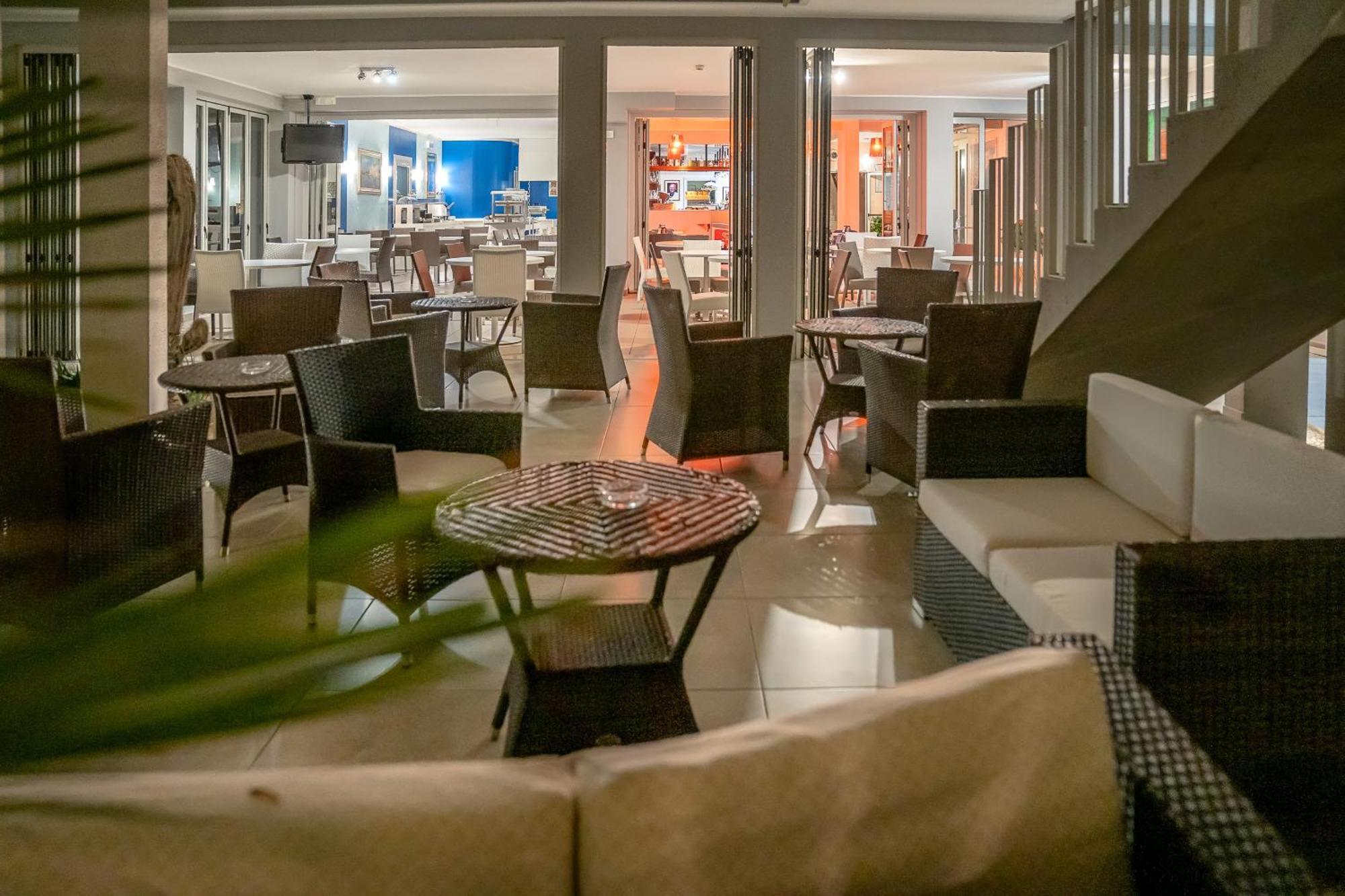 Hotel Villa Maria Каорле Экстерьер фото
