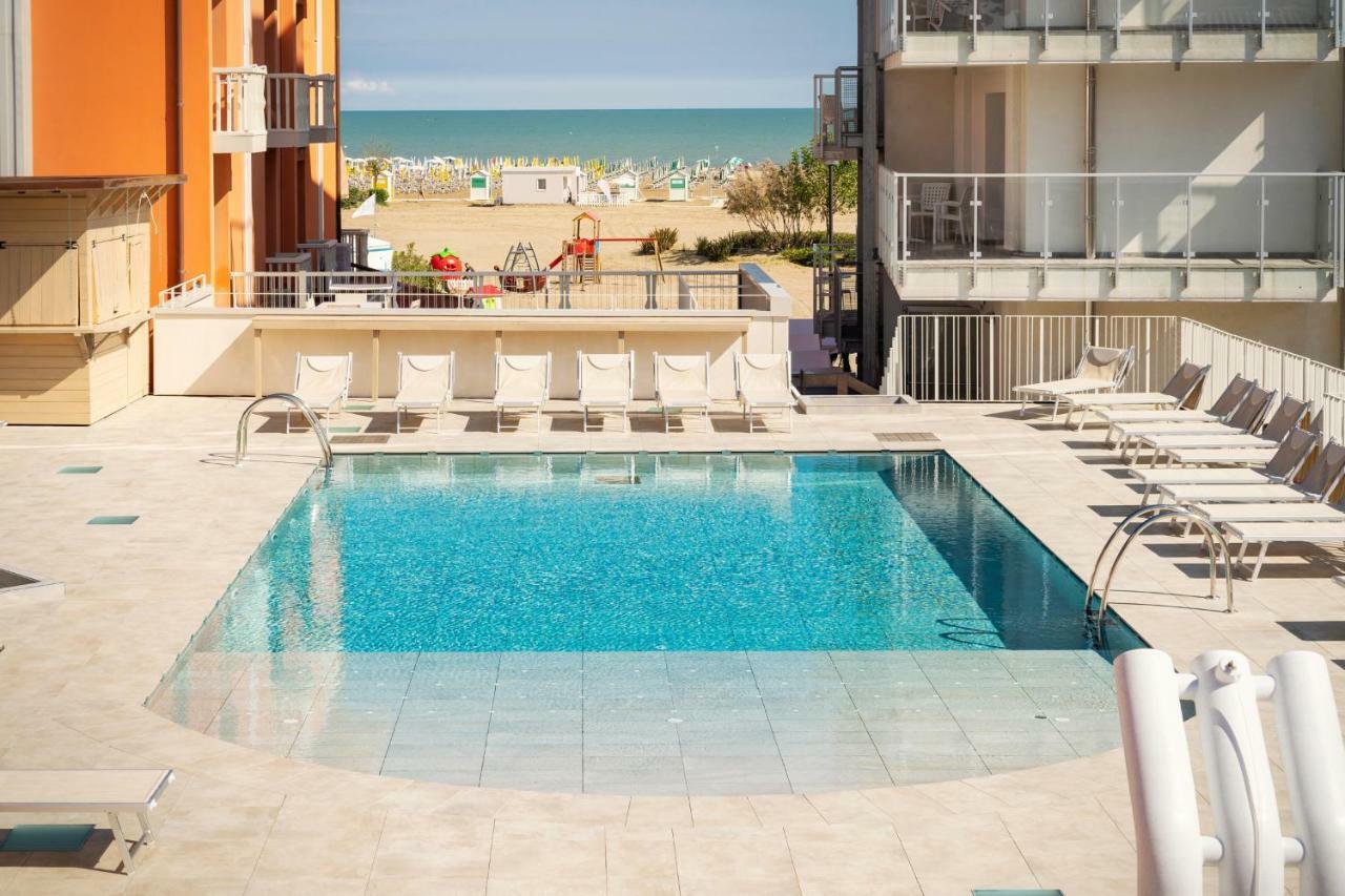 Hotel Villa Maria Каорле Экстерьер фото