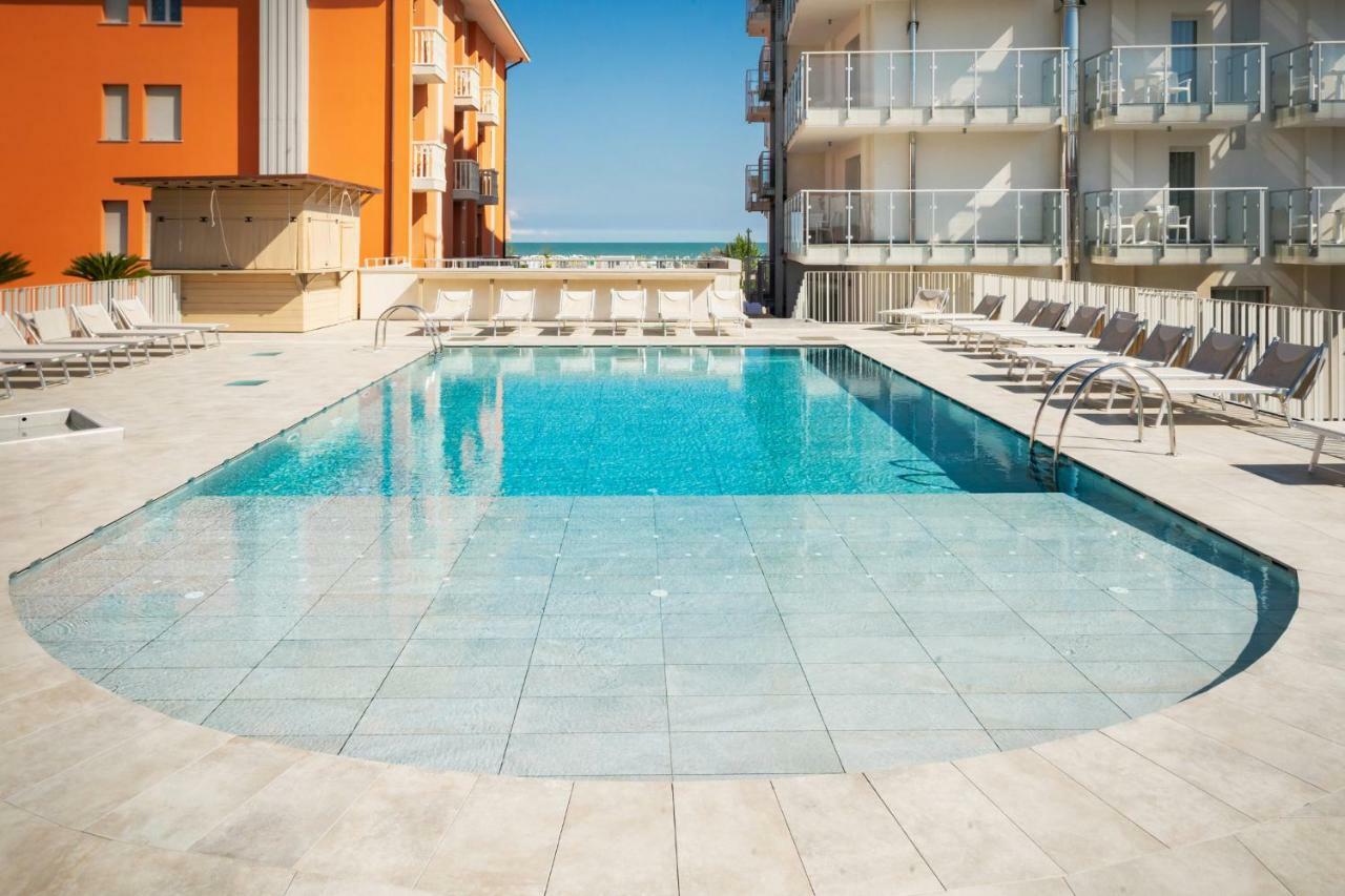 Hotel Villa Maria Каорле Экстерьер фото