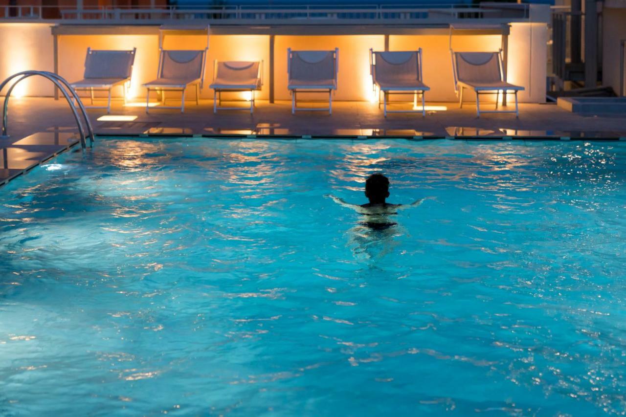 Hotel Villa Maria Каорле Экстерьер фото