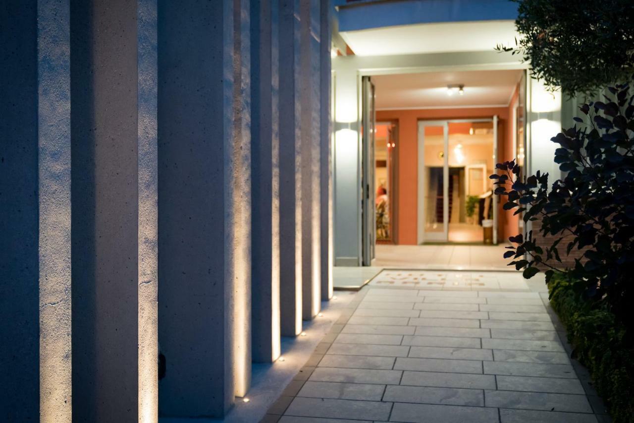 Hotel Villa Maria Каорле Экстерьер фото